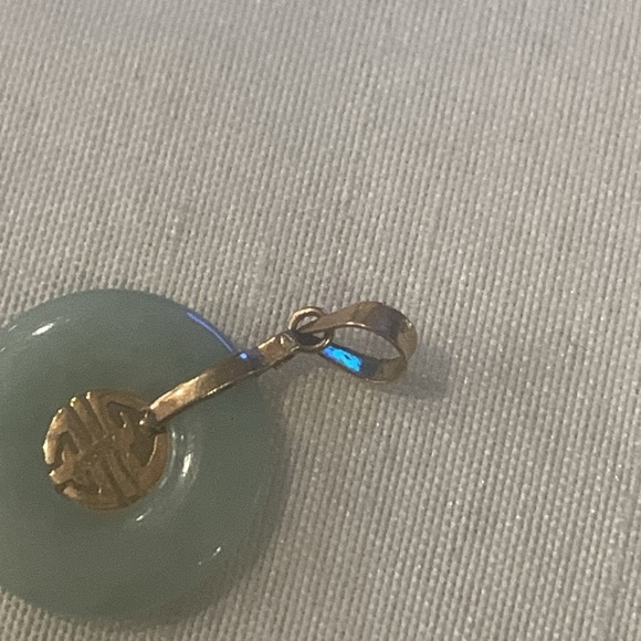 ❤️FINAL❤️Beautiful authentic green jade and 14k gold charm - Picture 3 of 6